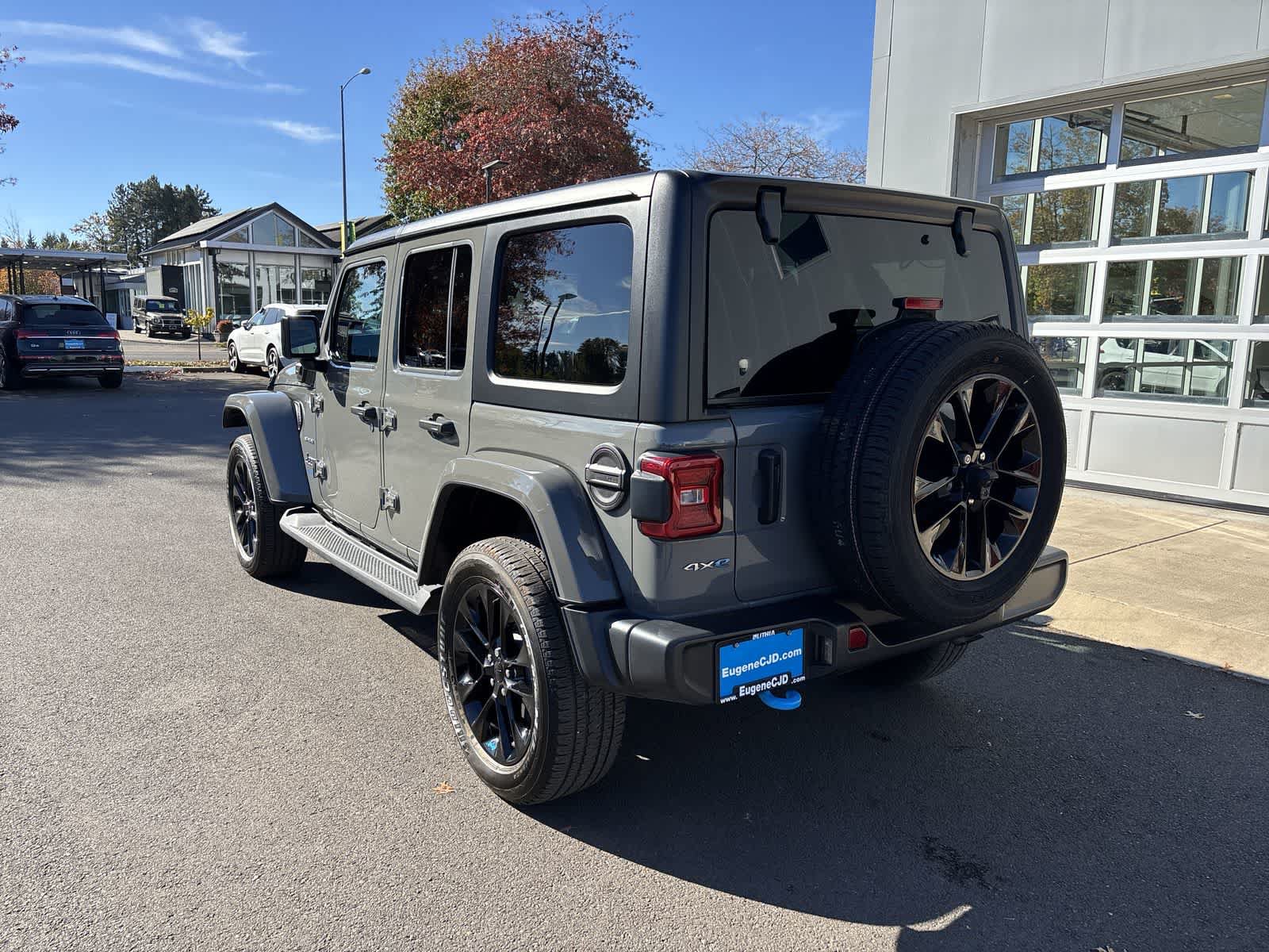 Certified 2022 Jeep Wrangler Unlimited Sahara AWD/4WD image 3