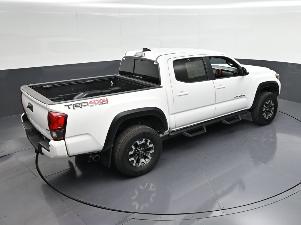 Used 2018 Toyota Tacoma TRD Off-Road w/ Technology Package AWD/4WD image 22