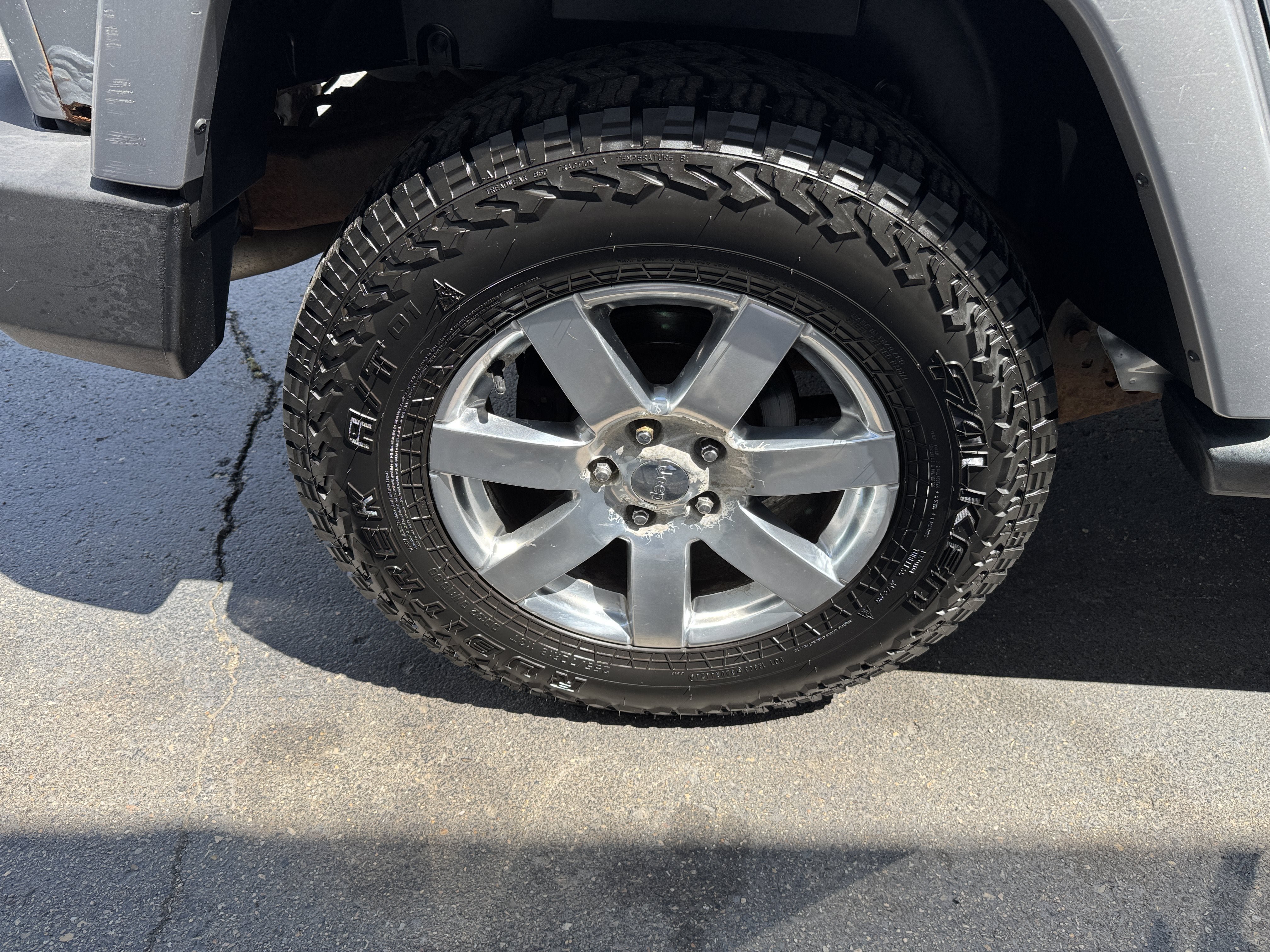 Used 2013 Jeep Wrangler Unlimited Sahara w/ Dual Top Group AWD/4WD image 30