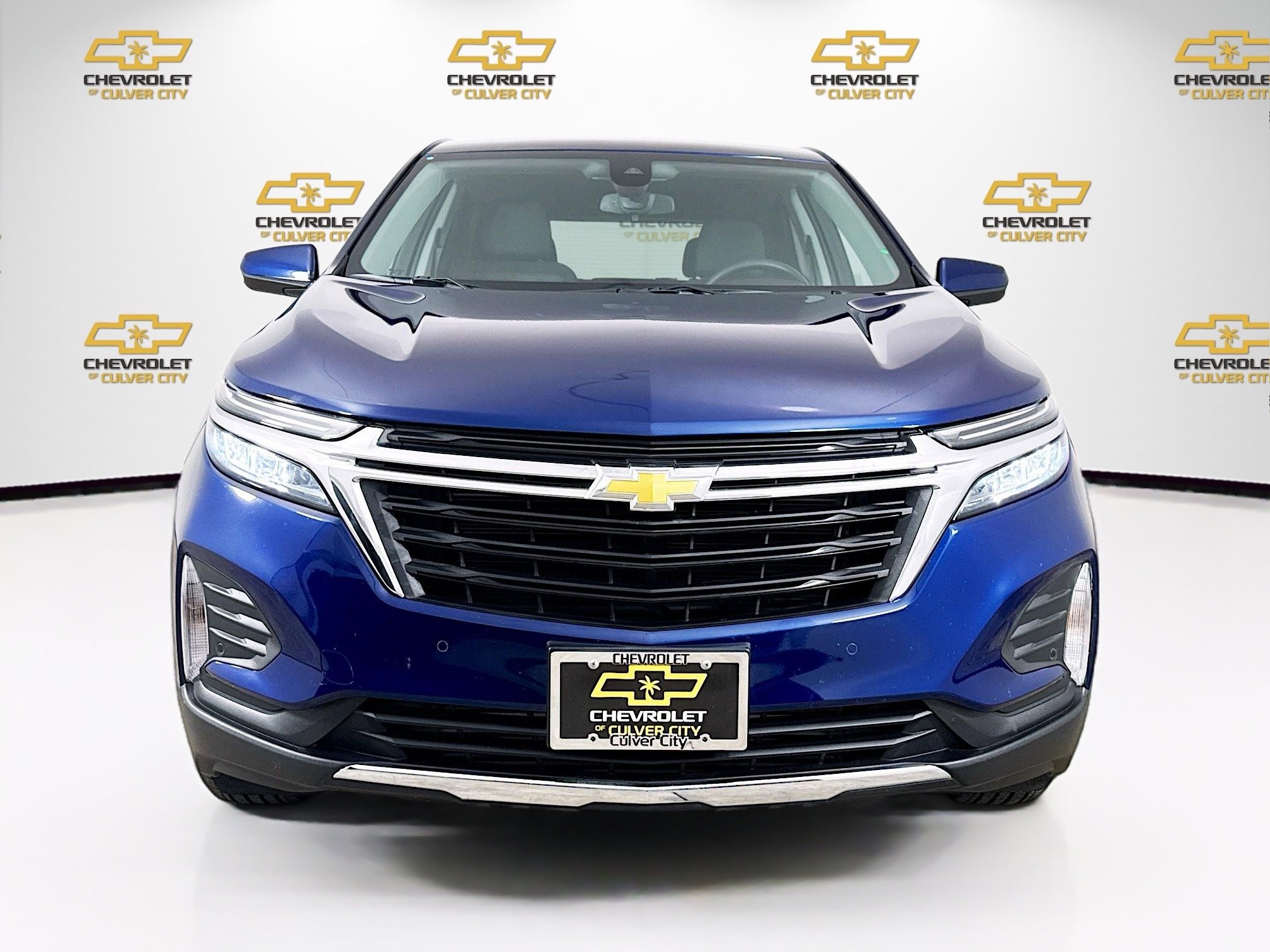 Used 2023 Chevrolet Equinox LT FWD image 2