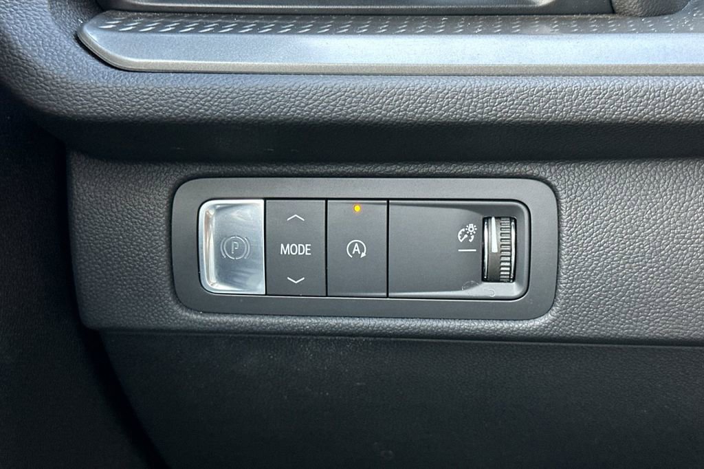 Used 2024 Chevrolet Traverse LT image 31