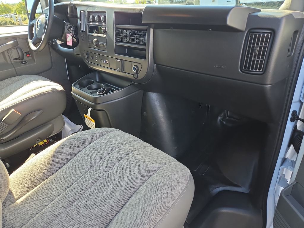 New 2026 Chevrolet Express 2500 w/ Driver Convenience Package image 19