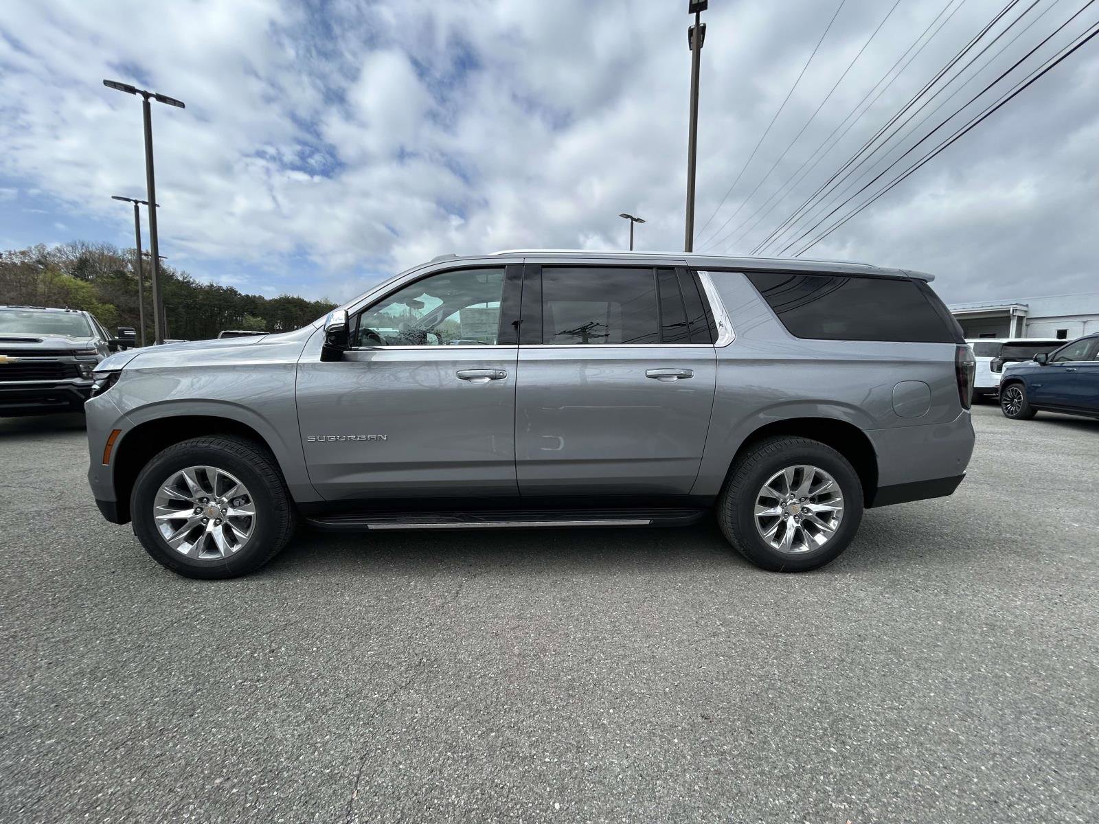 New 2026 Chevrolet Suburban Premier AWD/4WD image 6