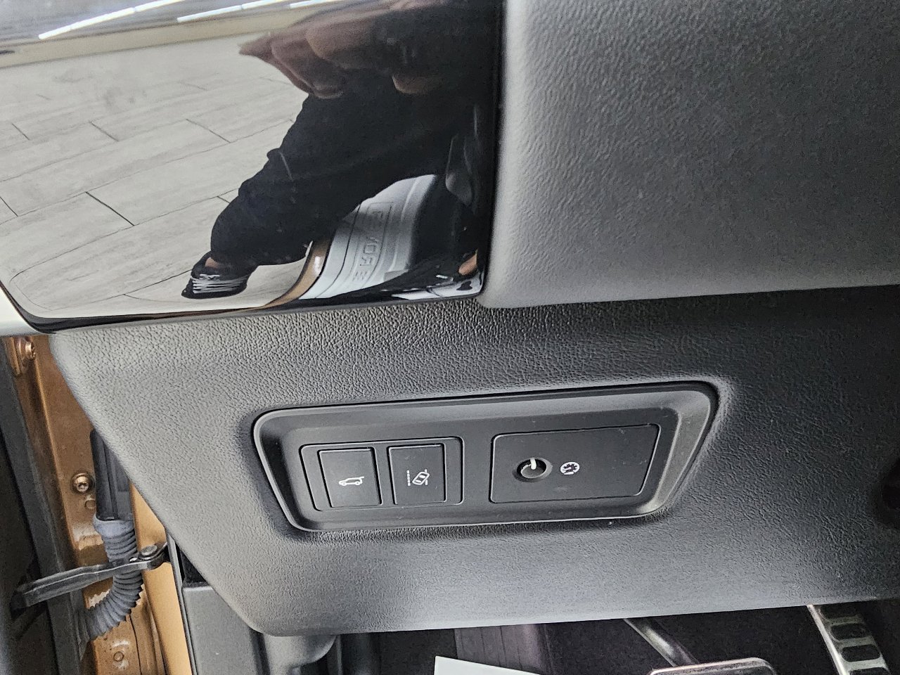 Used 2017 Land Rover Range Rover Sport HSE Dynamic image 38