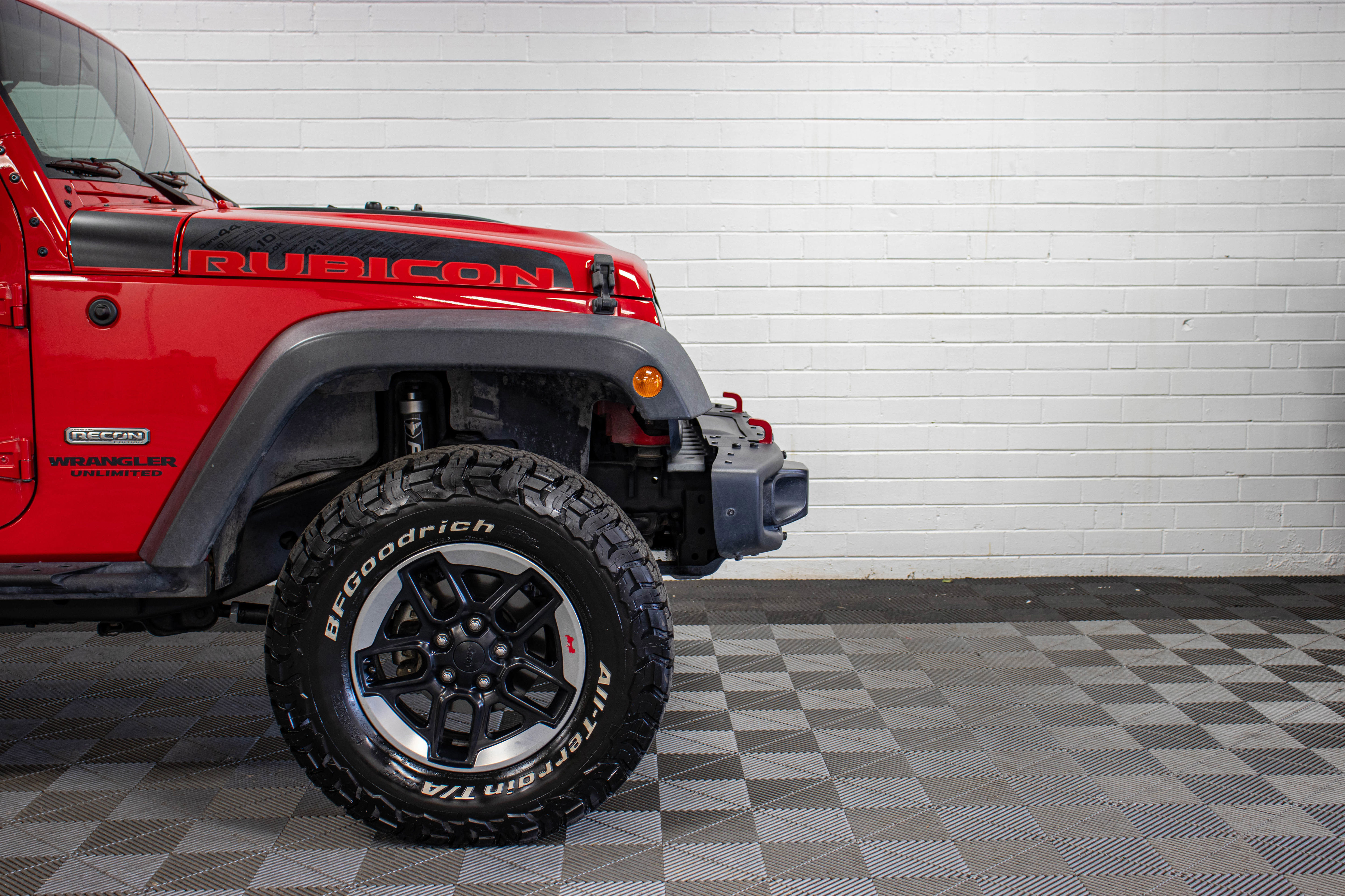Used 2017 Jeep Wrangler Unlimited Rubicon AWD/4WD image 9