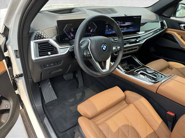 Used 2026 BMW X5 xDrive50e AWD/4WD image 8