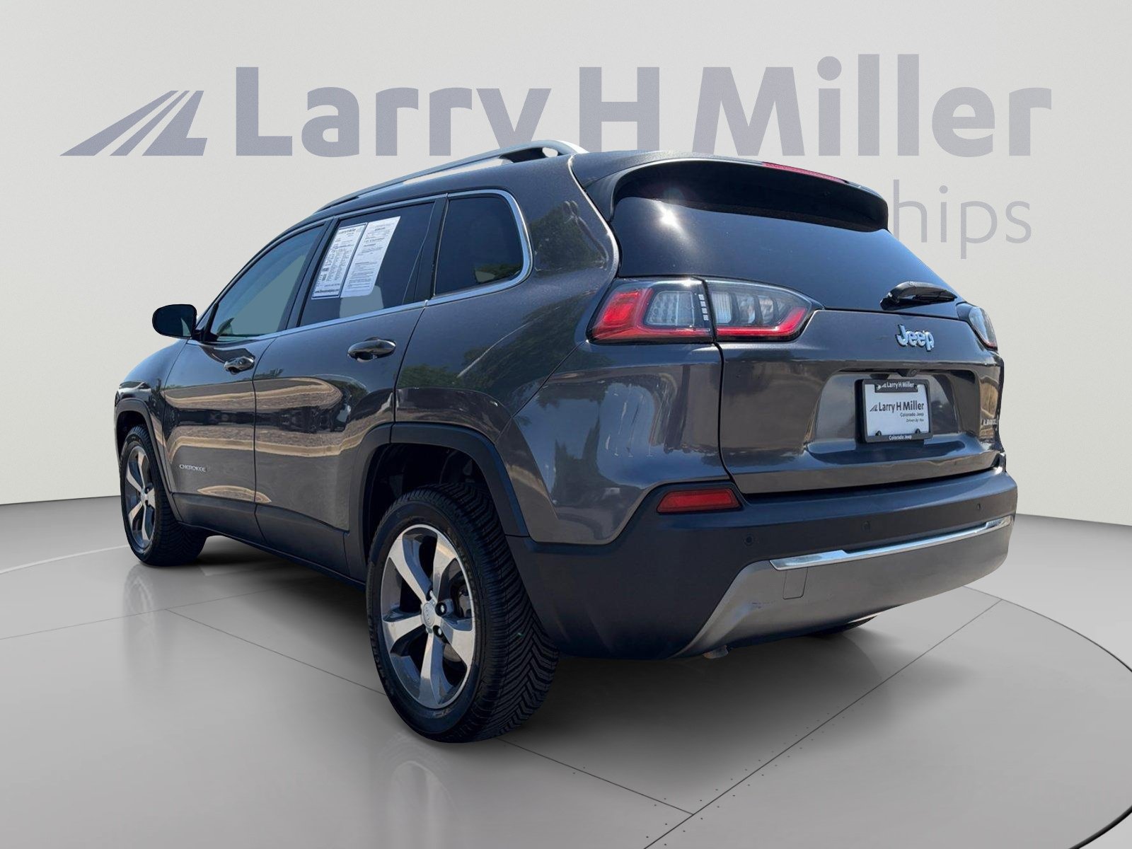 Used 2020 Jeep Cherokee Limited FWD image 3