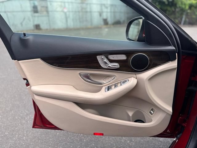 Used 2017 Mercedes-Benz C 300 4MATIC Sedan image 11