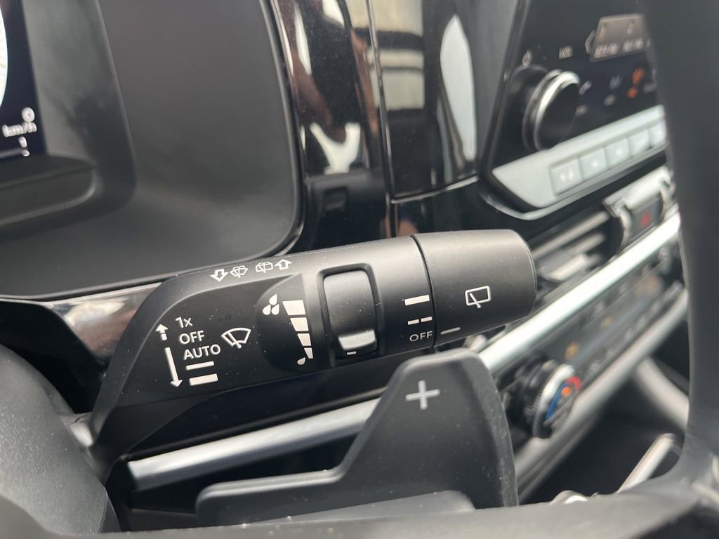 Used 2025 Nissan Pathfinder Platinum w/ Cargo Package image 62