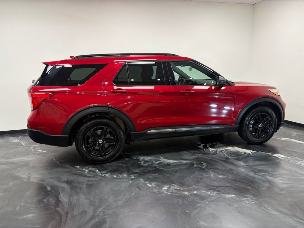 Used 2020 Ford Explorer XLT w/ Equipment Group 202A image 23