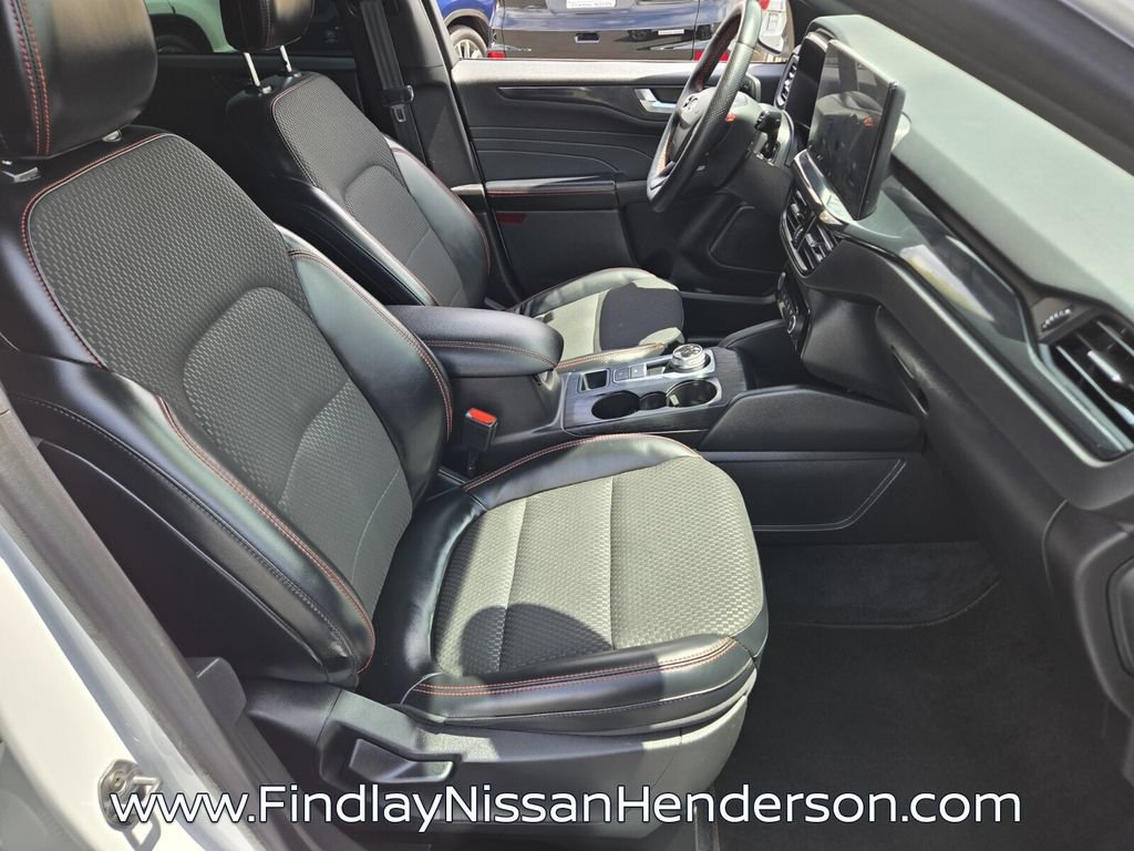 Used 2023 Ford Escape ST-Line w/ Tech Pack #1 AWD/4WD image 16