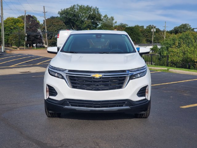 Certified 2024 Chevrolet Equinox LT w/ LPO, Floor Liner Package FWD image 8