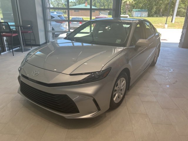 New 2025 Toyota Camry LE w/ Convenience Package