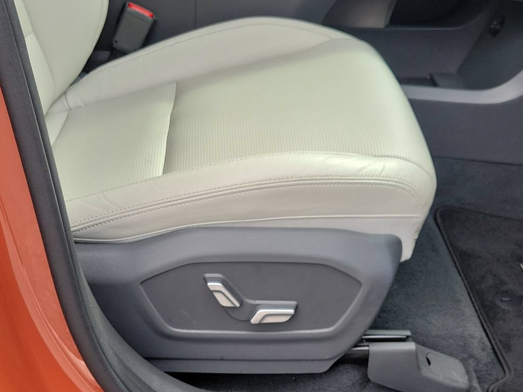 Used 2024 Hyundai Santa Fe Limited FWD image 17