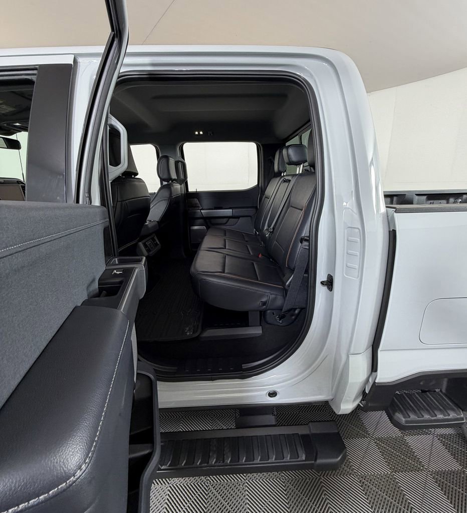 Used 2026 Ford F350 Lariat w/ Black Appearance Package image 7
