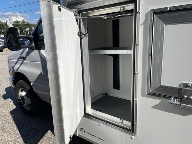 New 2027 Ford E-350 and Econoline 350 Super Duty w/ Power Equipment Group RWD image 56