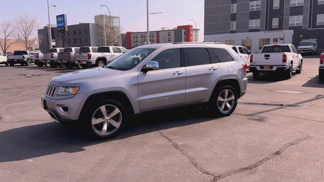 Used 2015 Jeep Grand Cherokee Limited w/ Trailer Tow Group IV image 4
