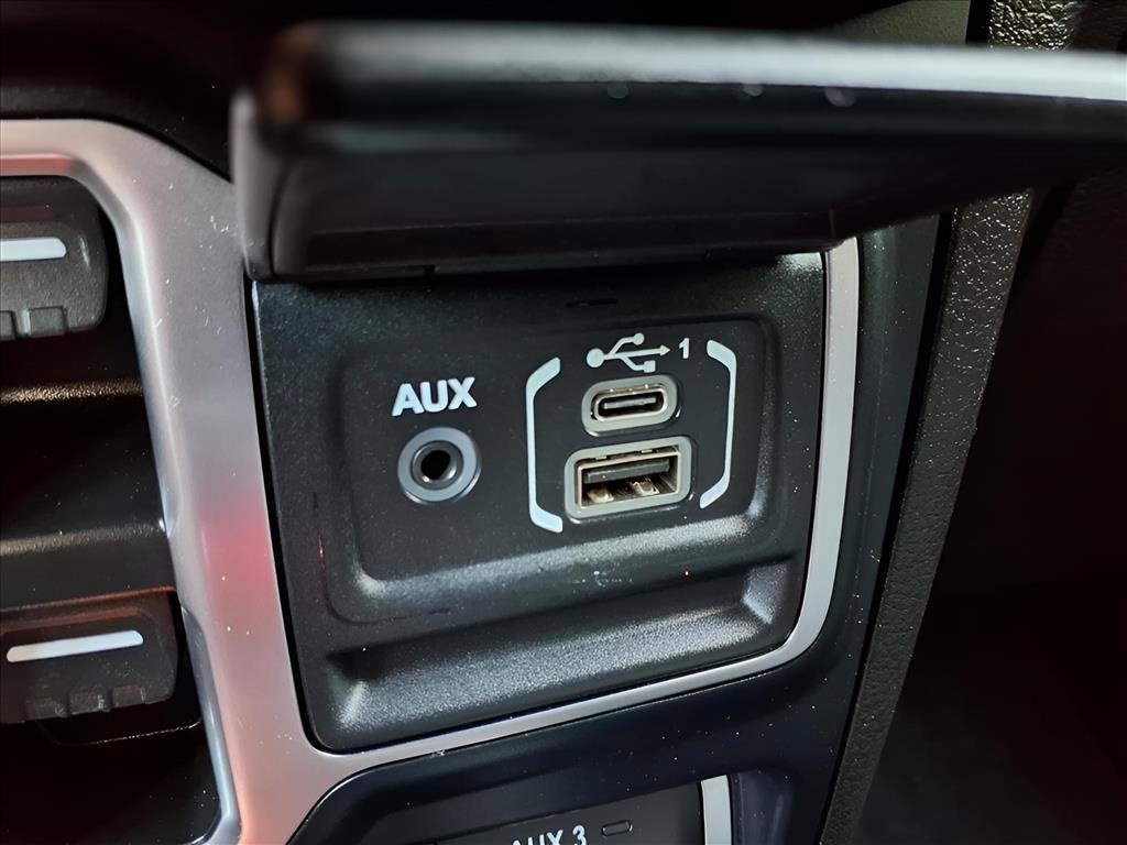 Used 2024 Jeep Wrangler Unlimited Rubicon 4xe image 14