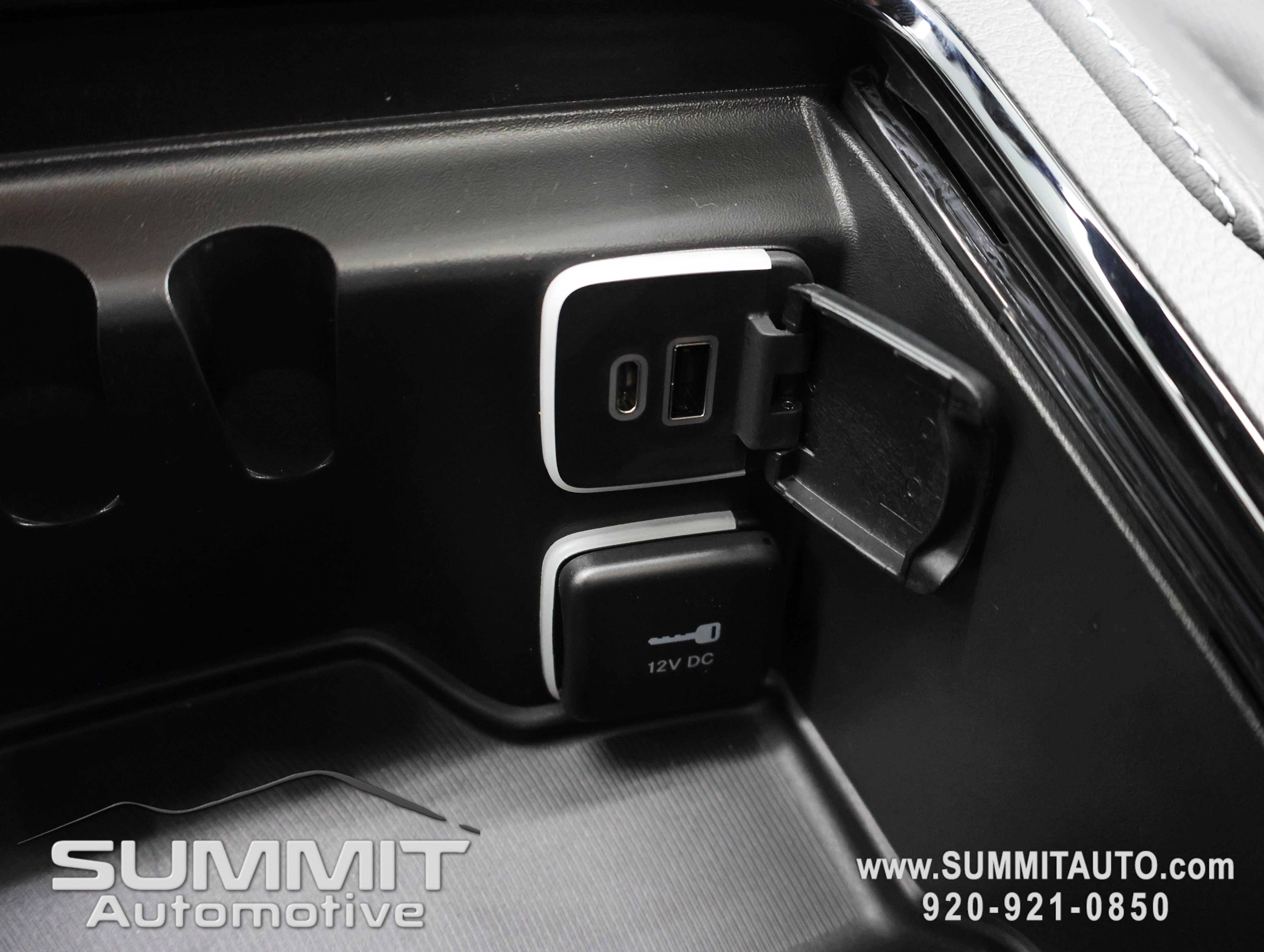 New 2027 Chrysler Pacifica Limited AWD/4WD image 60