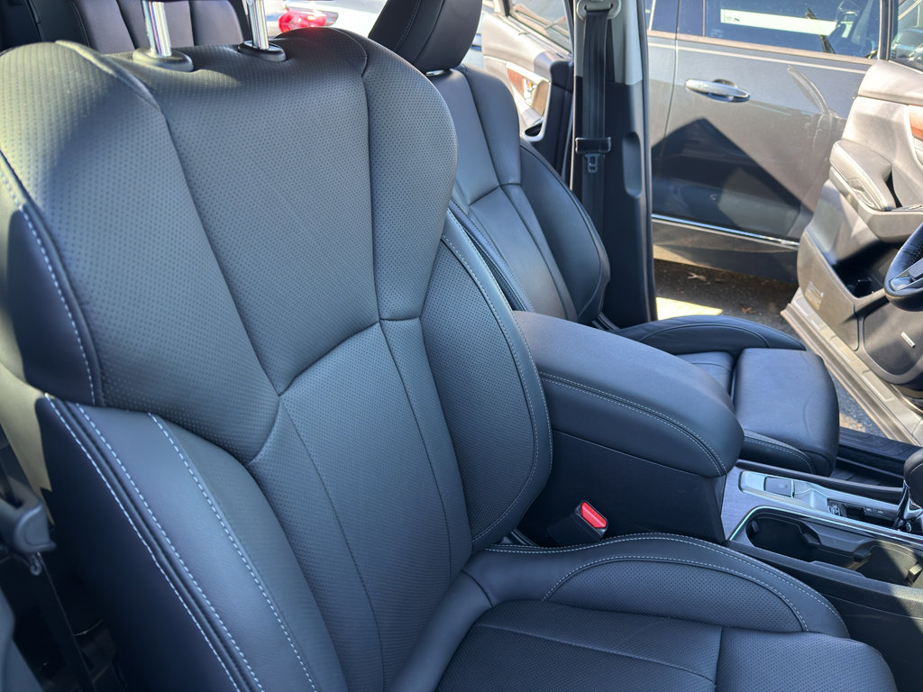 Used 2023 Subaru Ascent Touring image 32