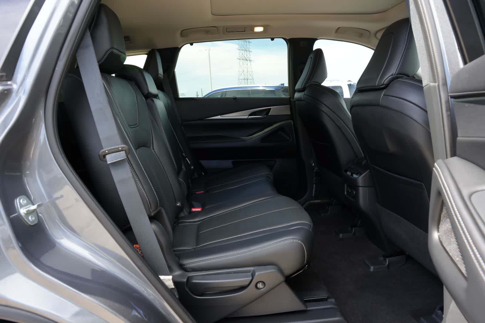 Certified 2023 INFINITI QX60 Luxe w/ Cargo Package AWD/4WD image 20