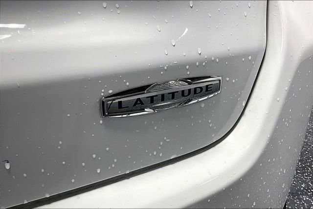 Used 2024 Jeep Compass Latitude image 24