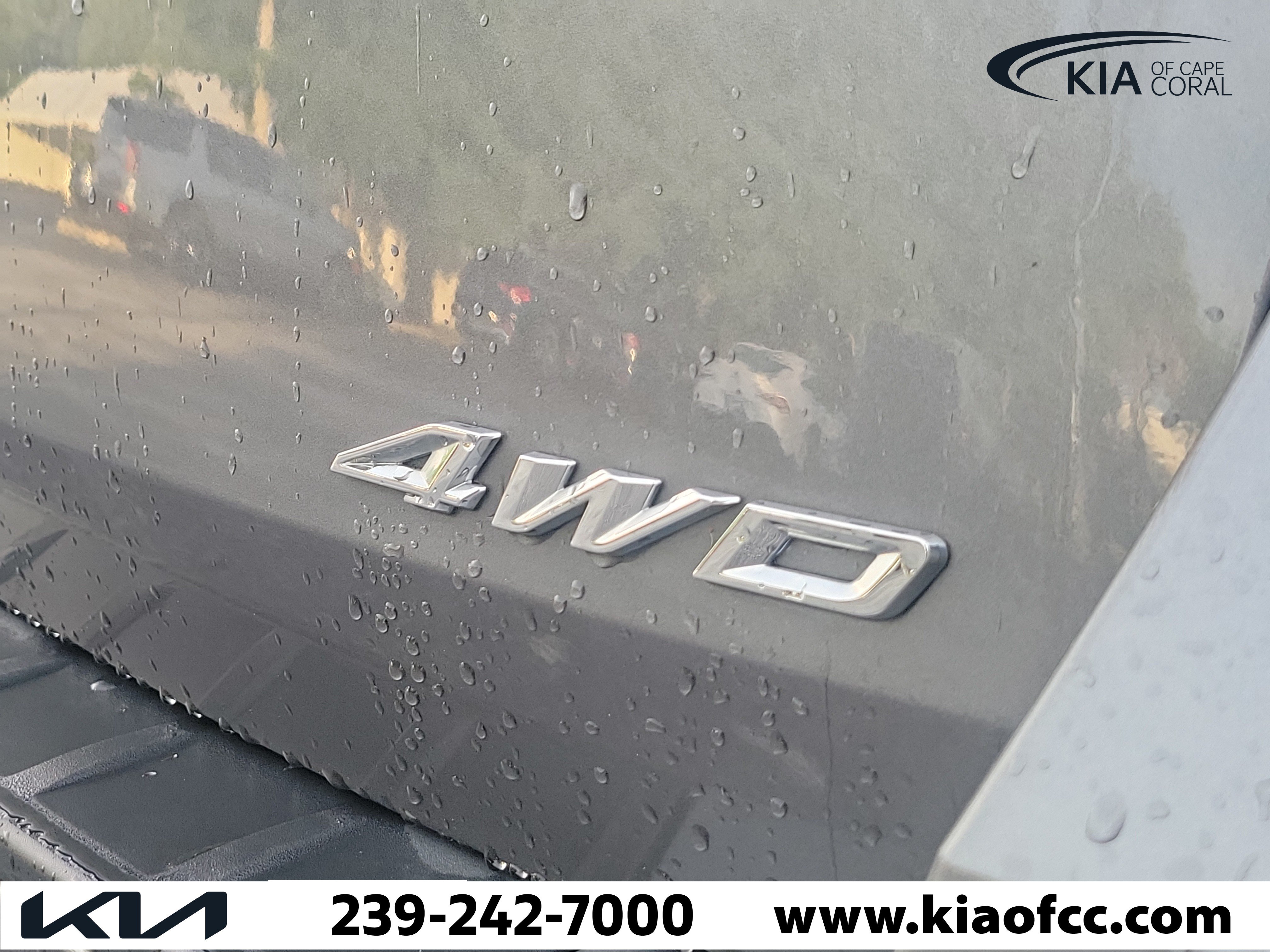 Used 2025 Ford Explorer ST-Line w/ ST-Line Street Pack AWD/4WD image 10