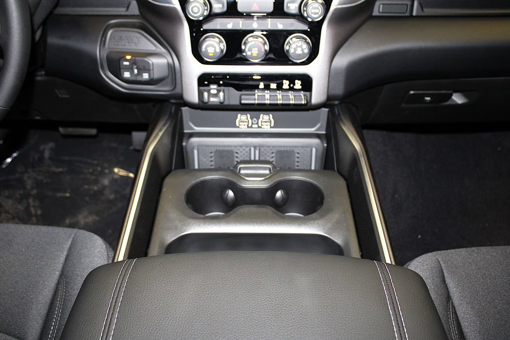 New 2026 RAM 2500 Big Horn AWD/4WD image 21