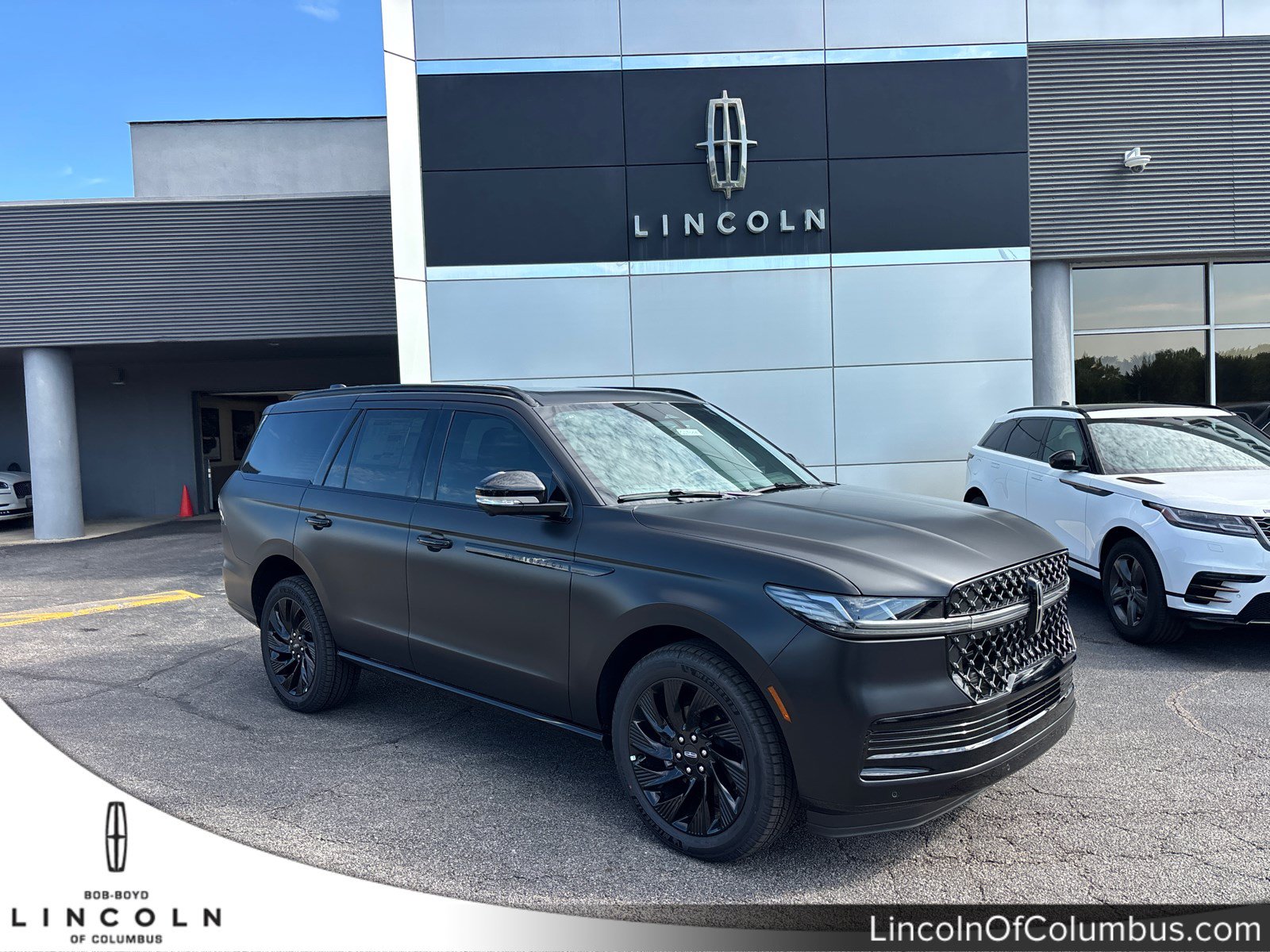 New 2027 Lincoln Navigator Reserve w/ Jet Appearance Package