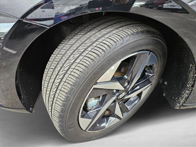 Certified 2023 Hyundai Elantra SEL w/ Convenience Package FWD image 21