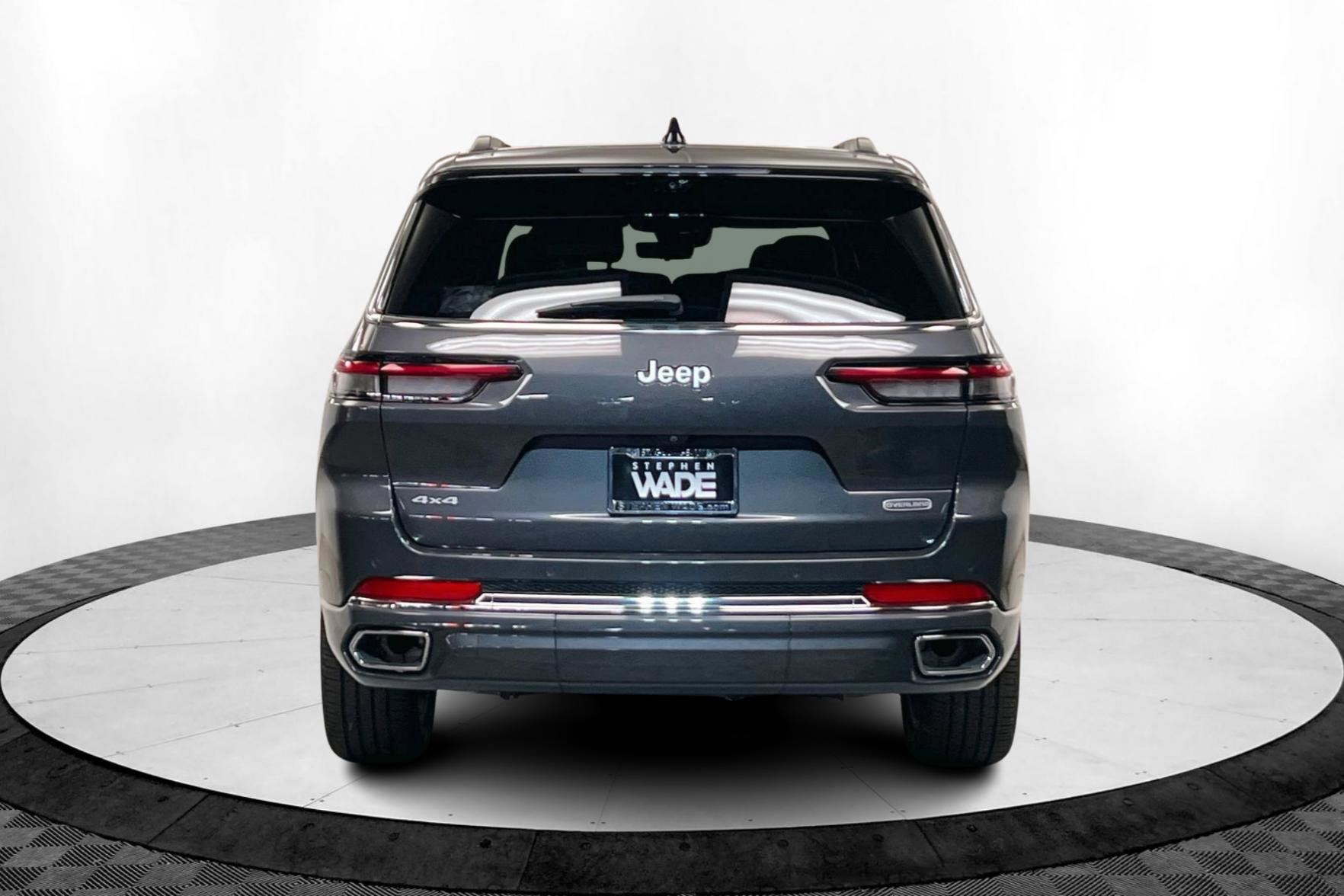 New 2024 Jeep Grand Cherokee L Overland w/ Advanced Protech Group III image 4