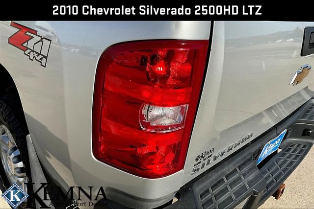 Used 2010 Chevrolet Silverado 2500 LTZ w/ Convenience Package image 26