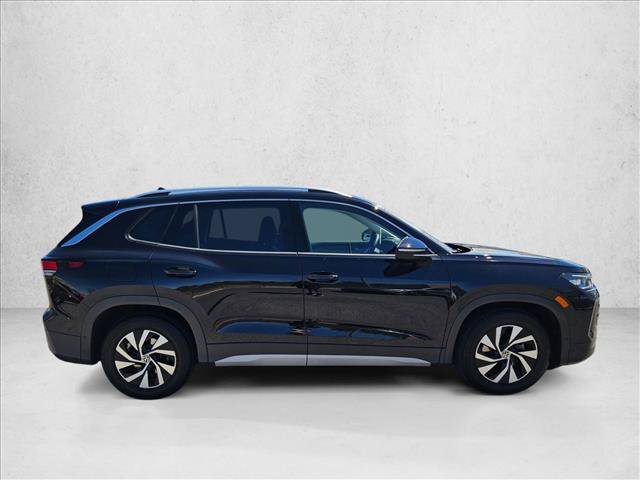 Used 2026 Volkswagen Tiguan S FWD image 4
