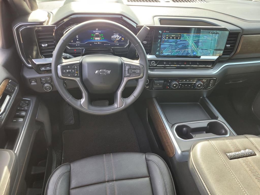 Used 2025 Chevrolet Silverado 2500 High Country w/ Midnight Edition AWD/4WD image 15