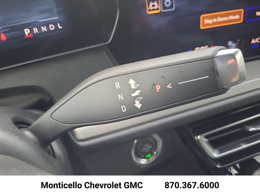 New 2026 Chevrolet Traverse LT w/ Sun and Wheel Package FWD image 16