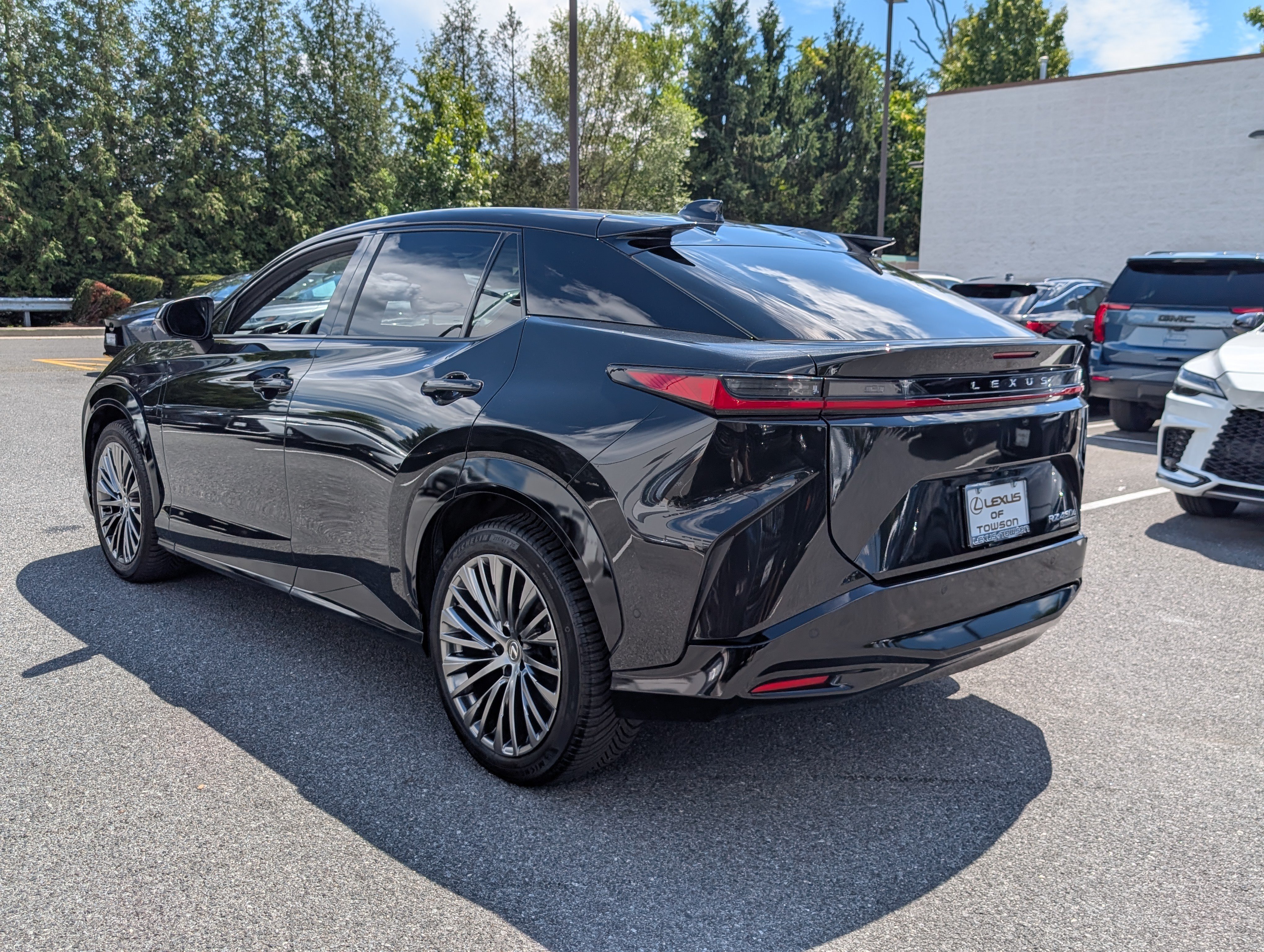 Certified 2023 Lexus RZ 450e Premium w/ Accessory Package (2T) AWD/4WD image 5