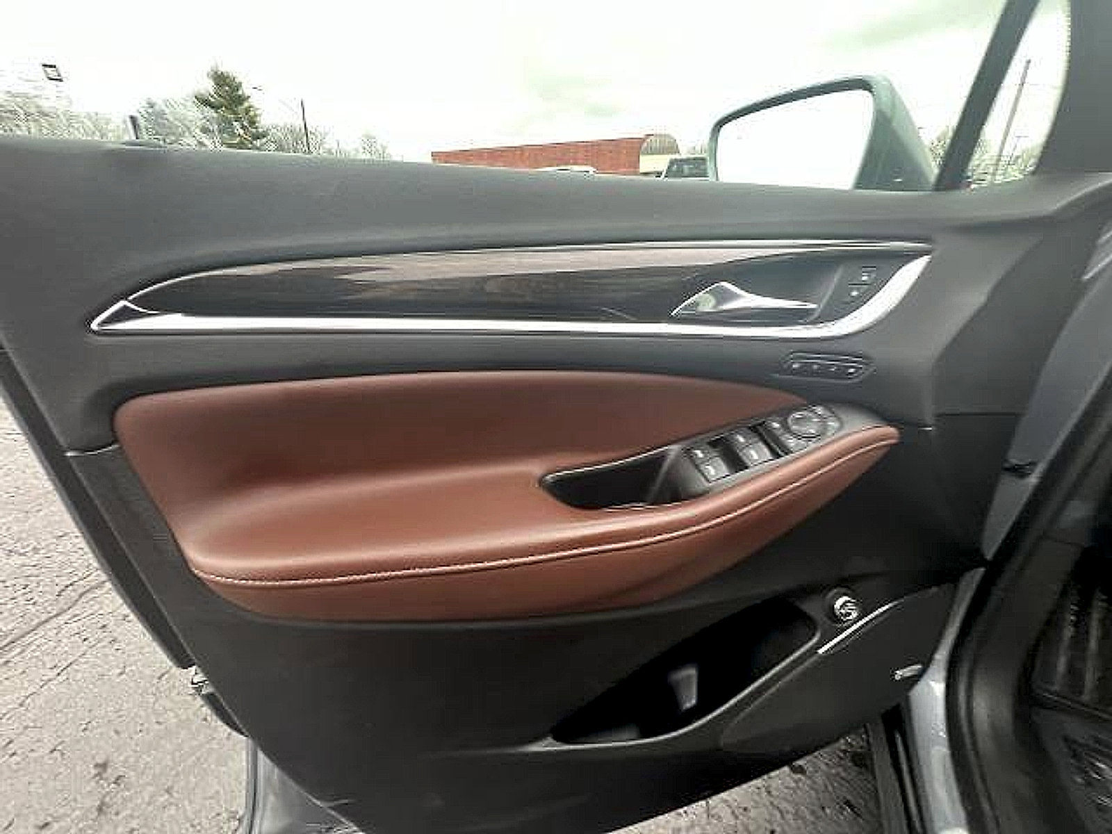 Certified 2018 Buick Enclave Avenir w/ Avenir Technology Package AWD/4WD image 16