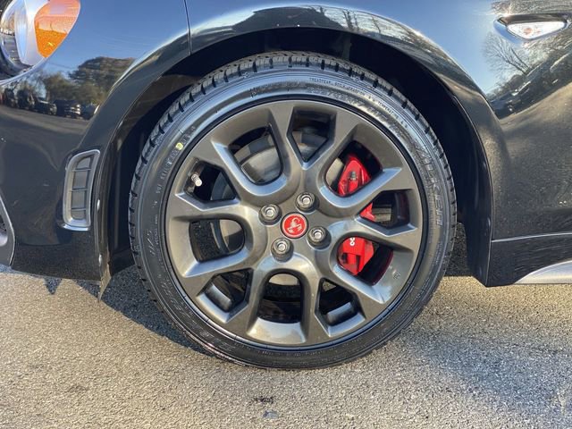 Used 2018 FIAT 124 Spider Abarth w/ Convenience Group RWD image 10