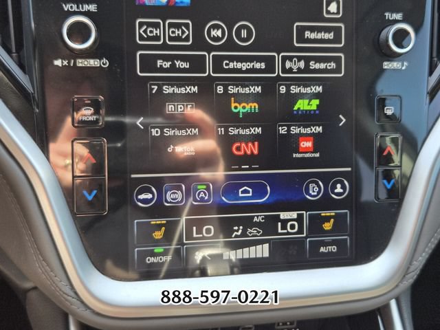 Used 2025 Subaru Outback Onyx Edition AWD/4WD image 23