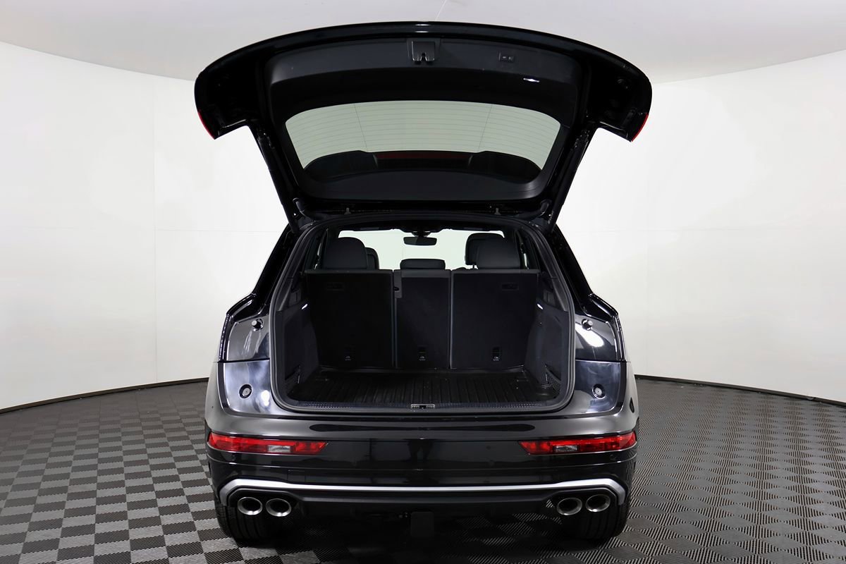 Used 2022 Audi SQ5 Premium Plus w/ Premium Plus Package AWD/4WD image 14