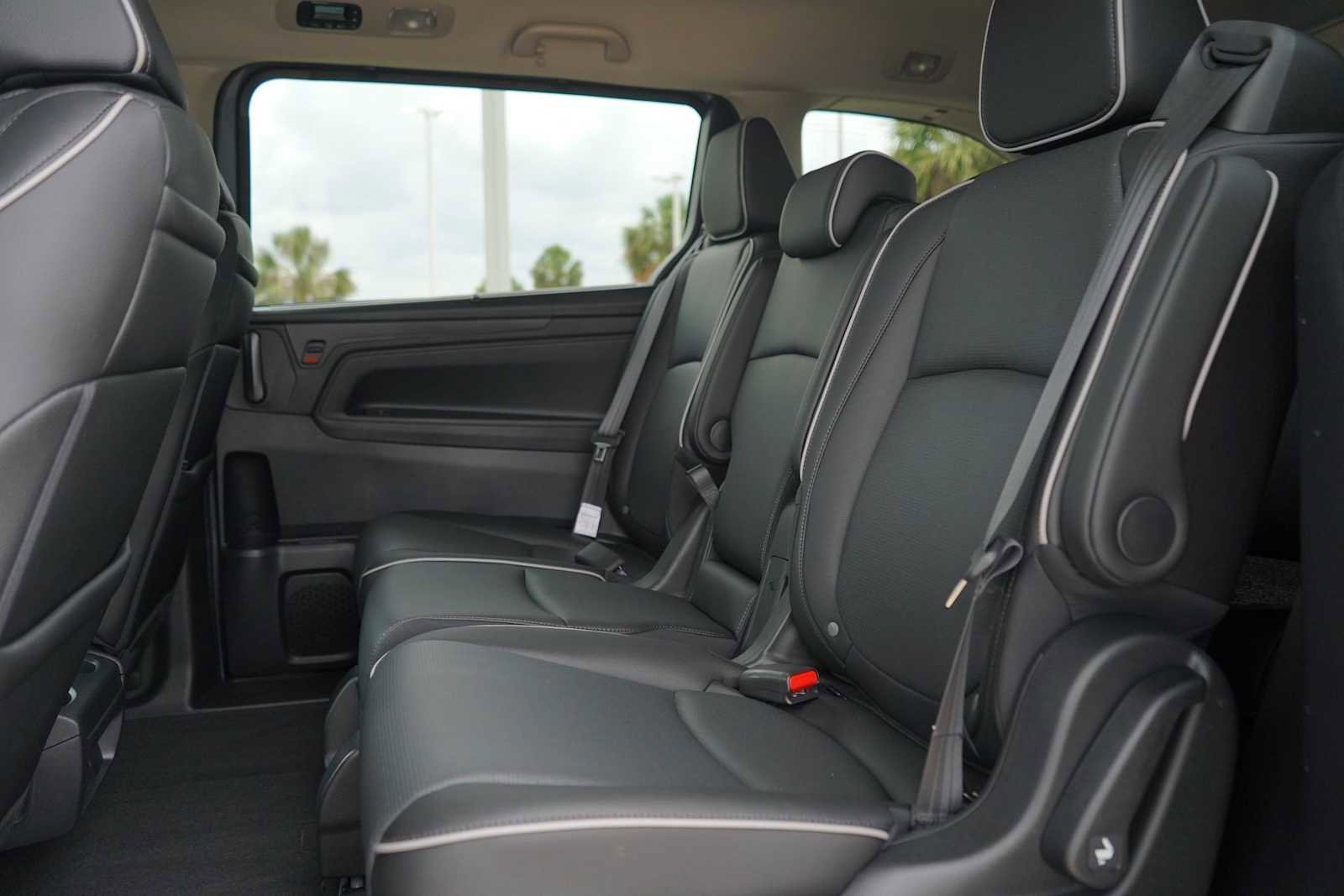 Certified 2026 Honda Odyssey Elite image 14