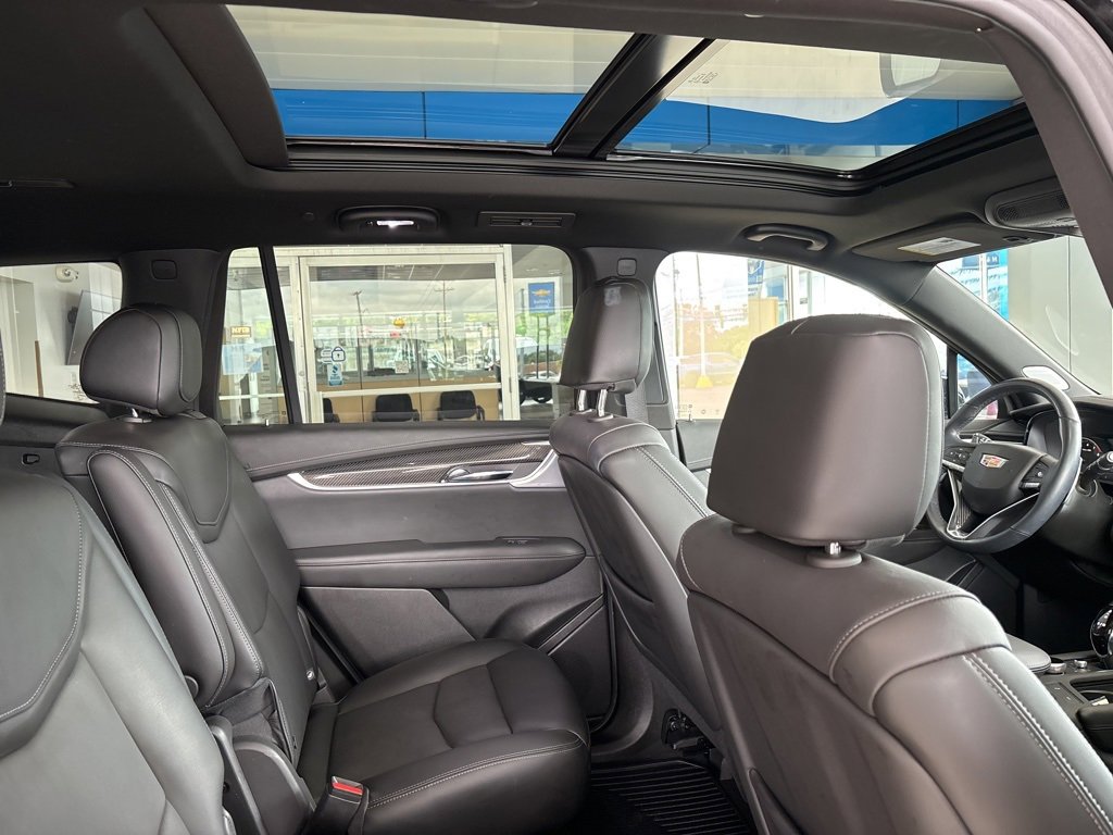 Used 2025 Cadillac XT6 Sport image 36