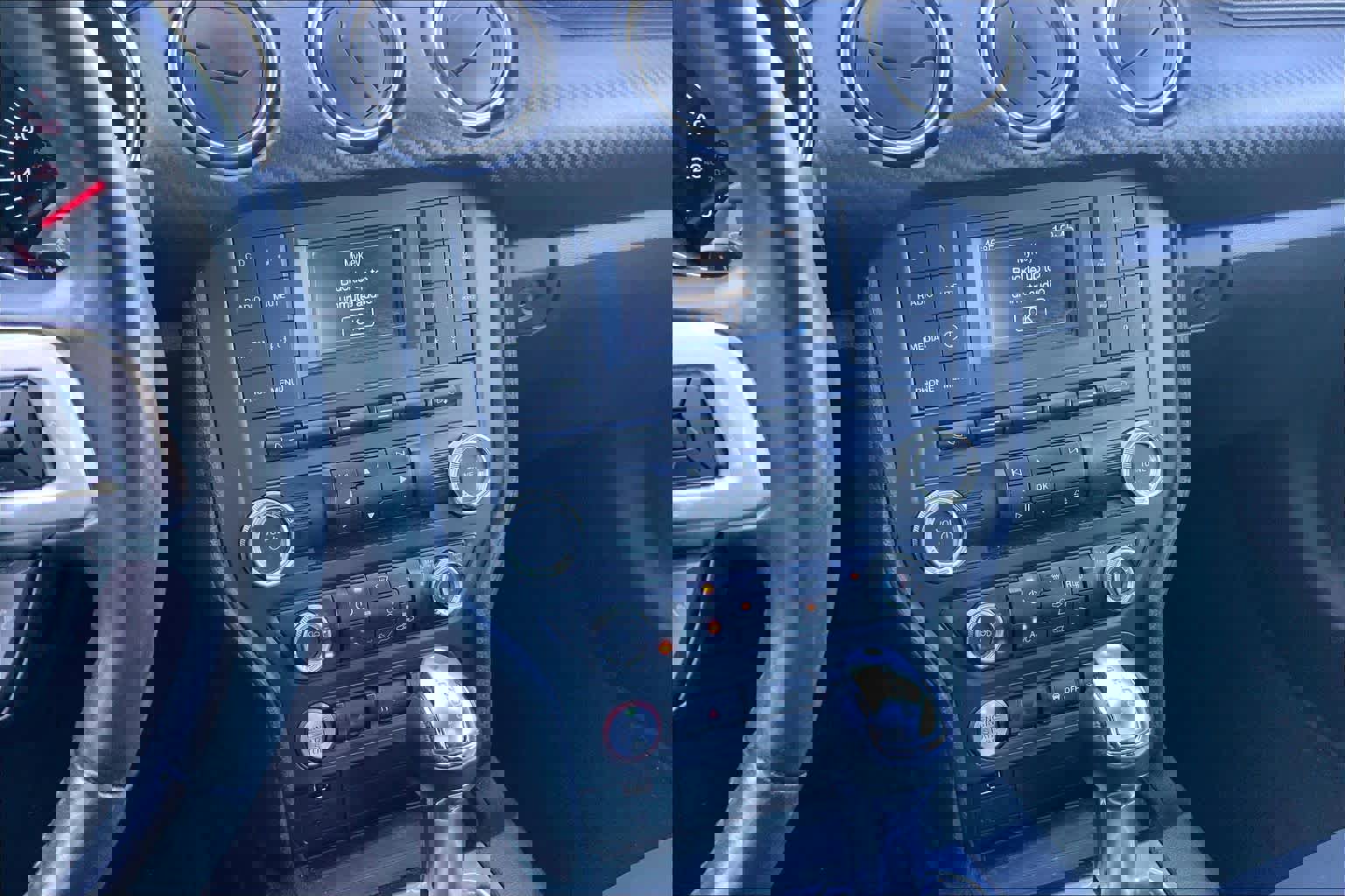 Used 2018 Ford Mustang EcoBoost image 7