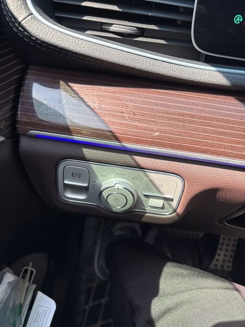 Used 2022 Mercedes-Benz GLS 450 4MATIC image 19