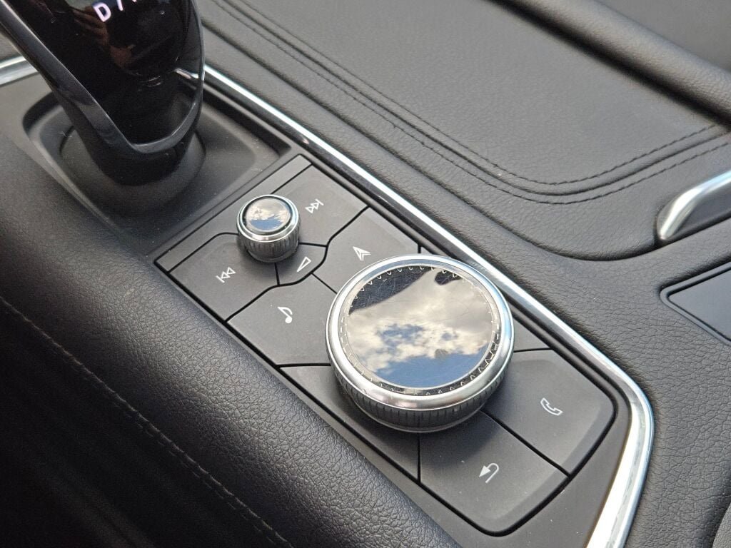 Used 2023 Cadillac XT6 Premium Luxury image 35