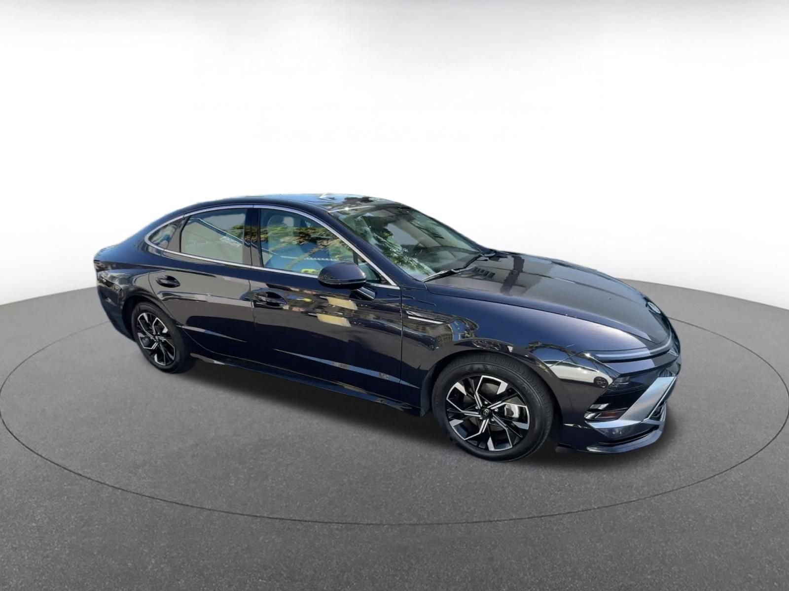 Used 2025 Hyundai Sonata SEL image 2