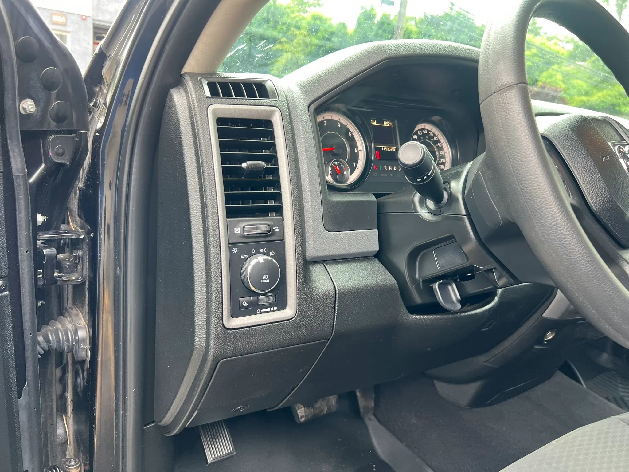 Used 2019 RAM 1500 Express w/ Express Value Package AWD/4WD image 12