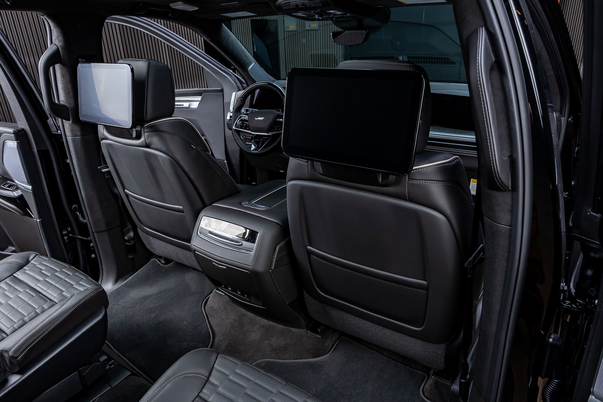 Used 2026 Cadillac Escalade V AWD/4WD image 32