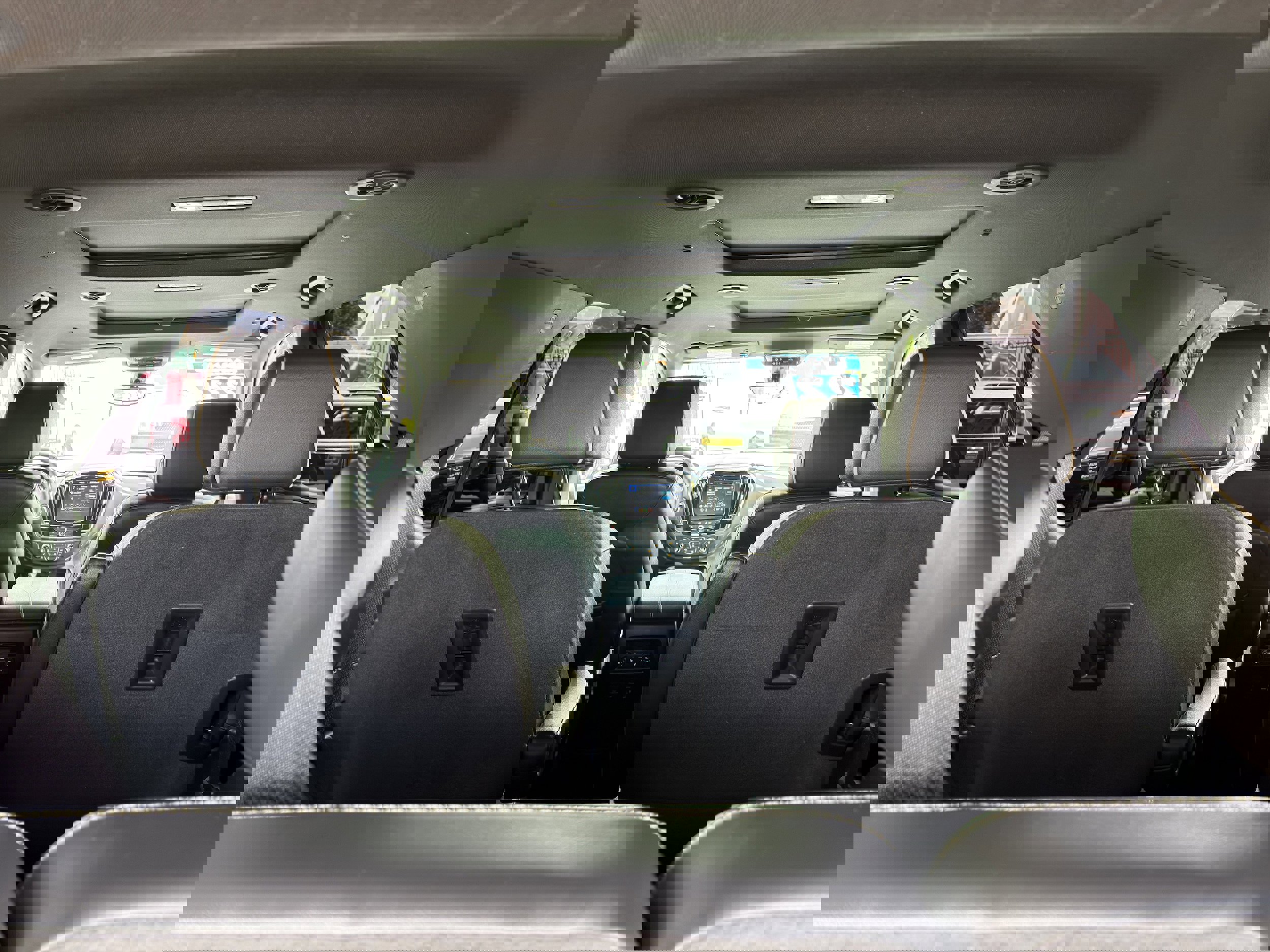 Used 2022 Chevrolet Traverse Premier w/ Redline Edition AWD/4WD image 18