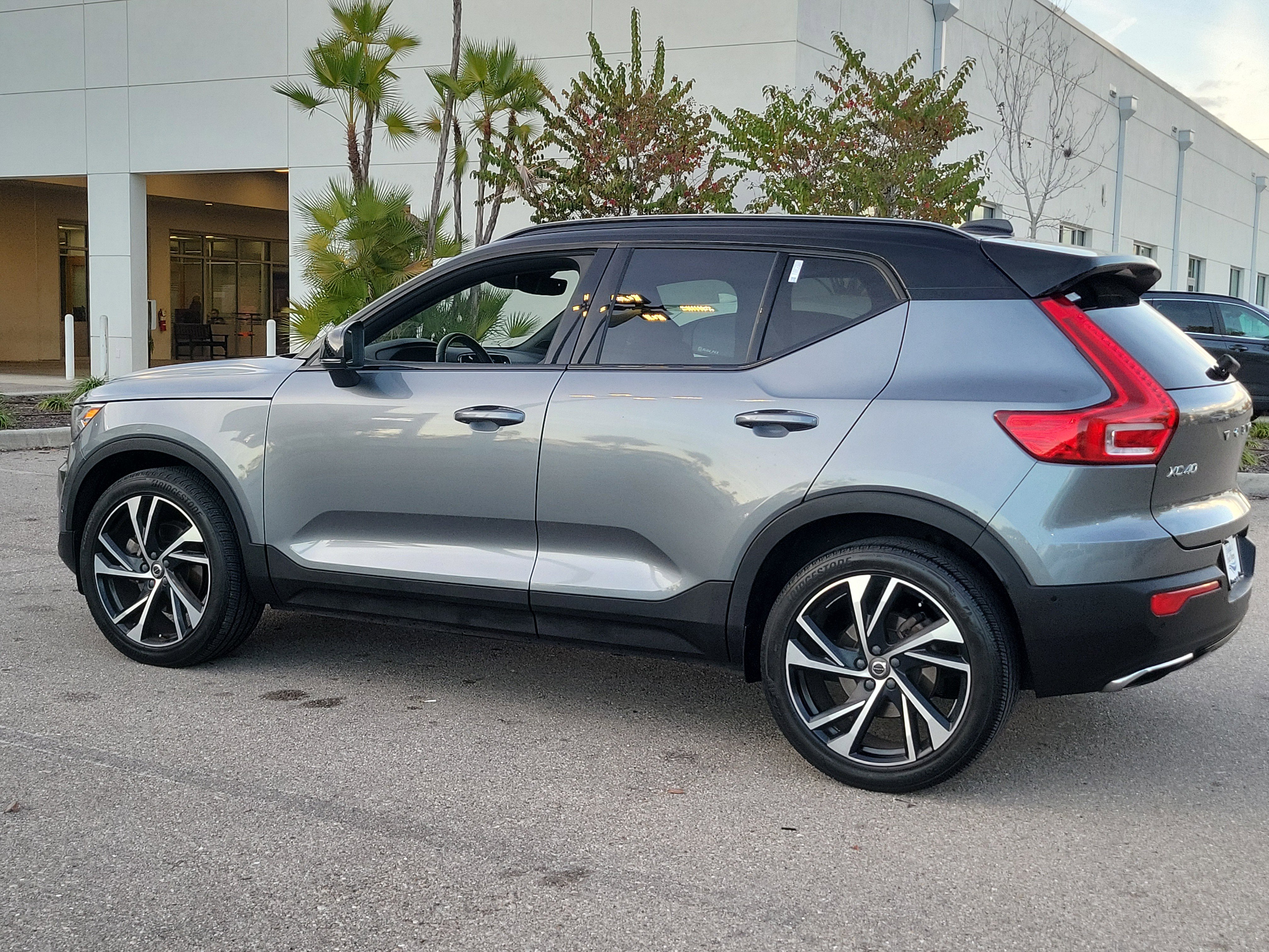 Used 2019 Volvo XC40 T5 R-Design image 6
